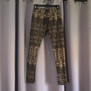 🎁❤️Animal print leggings brand new never worn